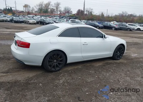 2011 Audi A5 2.0T Premium из США, поврежденный, VIN WAULFAFR5BA083930